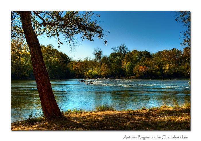 102907 mcintosh autumn begins on the chattahoochee3873 700
